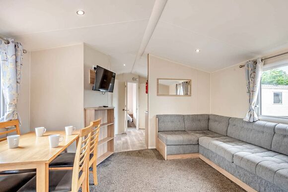 Gold 4 Bedroom Caravan, Sleeps 10. With parking - Vauxhall Holiday Park, Great Yarmouth