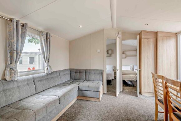 Gold 4 Bedroom Caravan, Sleeps 10. With parking - Vauxhall Holiday Park, Great Yarmouth