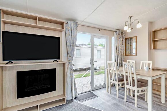 Gold Premium Caravan with ensuite - Vauxhall Holiday Park, Great Yarmouth