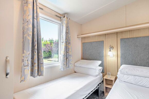 Gold Premium Caravan with ensuite - Vauxhall Holiday Park, Great Yarmouth