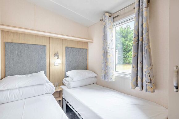 Gold Premium Caravan with ensuite - Vauxhall Holiday Park, Great Yarmouth