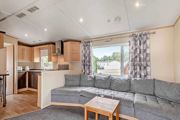 Silver Caravan with ensuite P, Silver Caravan with ensuite - Vauxhall Holiday Park, Great Yarmouth