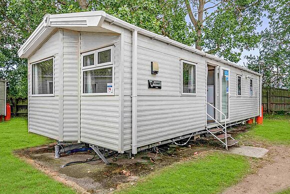 Silver 3 Bedroom Caravan, Sleeps 8 P, Silver 3 Bedroom Caravan, Sleeps 8 - Vauxhall Holiday Park, Great Yarmouth