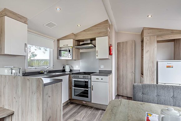 Silver 3 Bedroom Caravan, Sleeps 8 P, Silver 3 Bedroom Caravan, Sleeps 8 - Vauxhall Holiday Park, Great Yarmouth