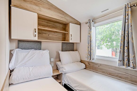 Silver 3 Bedroom Caravan, Sleeps 8, Silver 3 Bedroom Caravan, Sleeps 8 P - Vauxhall Holiday Park, Great Yarmouth