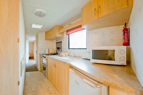 Bronze Plus 3 (Pet) - The Village Holiday Park, Cross Inn, Nr New Quay