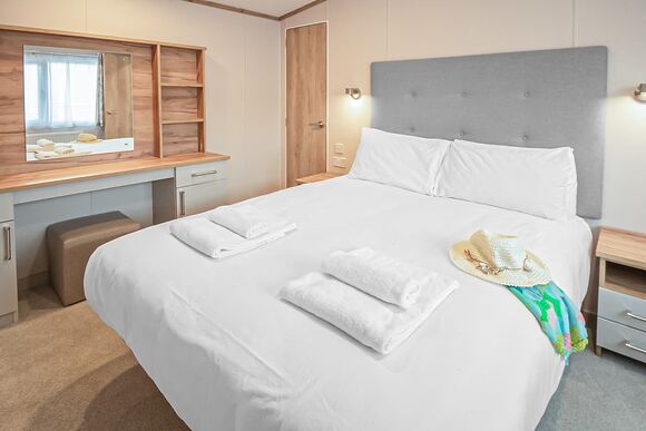 Sublime Caravan 2 - Oakdene Forest, St Leonards, Ringwood