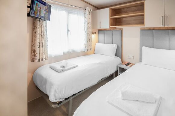 Sublime Caravan 2 - Oakdene Forest, St Leonards, Ringwood