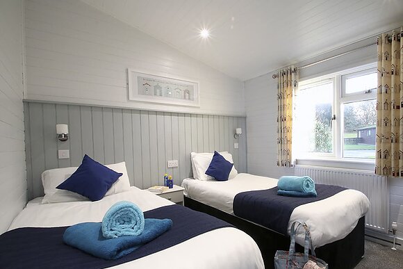 Superior Lodge Plus 2 (Pet) - Oakdene Forest, St Leonards, Ringwood