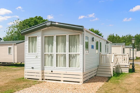Supreme 2 (Pet) - Oakdene Forest, St Leonards, Ringwood
