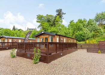 Highlander Holiday Home VIP - Loch Ness Highland Resort, Fort Augustus