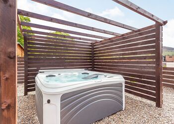 Highlander Holiday Home VIP - Loch Ness Highland Resort, Fort Augustus