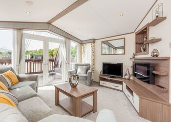 Highlander Holiday Home VIP - Loch Ness Highland Resort, Fort Augustus