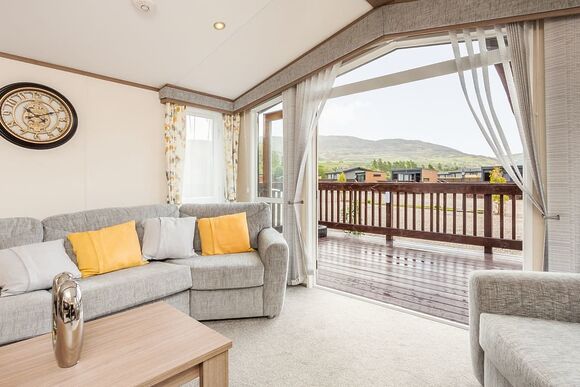 Highlander Holiday Home VIP - Loch Ness Highland Resort, Fort Augustus