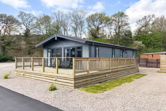Sanctuary Pathfinder - Loch Ness Highland Resort, Fort Augustus