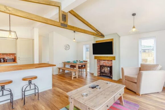 Sanctuary Pathfinder - Loch Ness Highland Resort, Fort Augustus