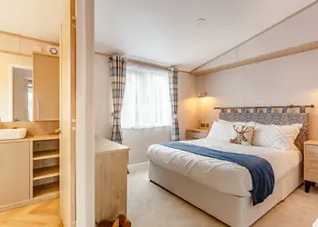 The Bowmore VIP (Atlas Lilac) - Loch Ness Lodge Retreat, Fort Augustus