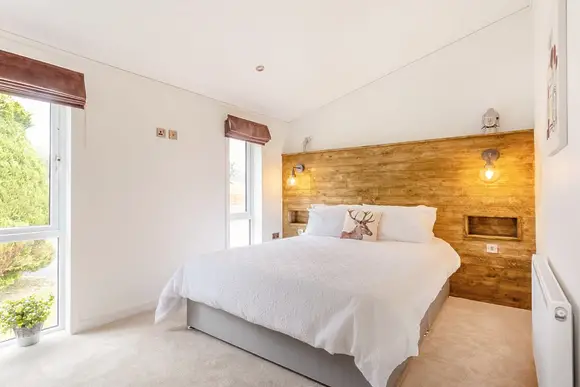 Caledonia Lodge VIP - Loch Ness Lodge Retreat, Fort Augustus