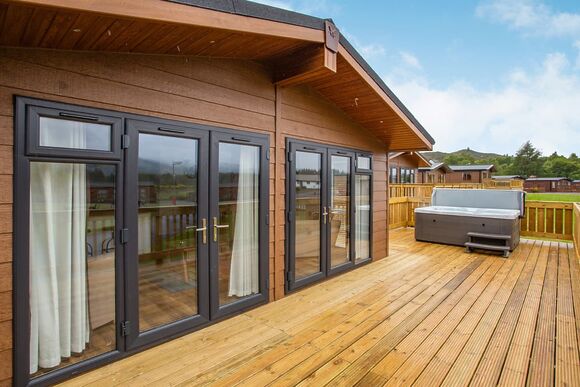 Loch Ness Lodge Retreat