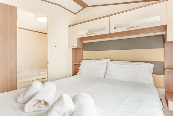 Highlander Holiday Home VIP - Loch Ness Lodge Retreat, Fort Augustus