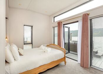 Great Glen Lodge VIP - Loch Ness Highland Lodges, Invermoriston