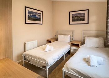 Moorings Centre Lodge VIP - Loch Ness Highland Lodges, Invermoriston