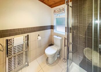 Moorings Centre Lodge VIP - Loch Ness Highland Lodges, Invermoriston