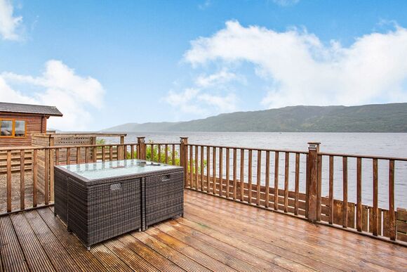 Moorings Lodge VIP - Loch Ness Highland Lodges, Invermoriston