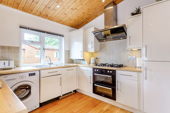 Moorings Lodge VIP - Loch Ness Highland Lodges, Invermoriston