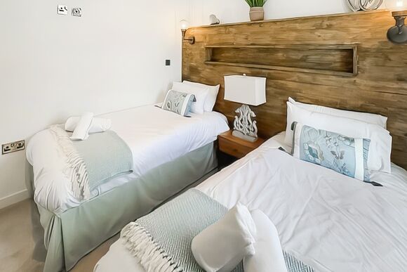 Pathfinder - Loch Ness Highland Lodges, Invermoriston