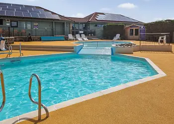 Waren Caravan Park photo 12
