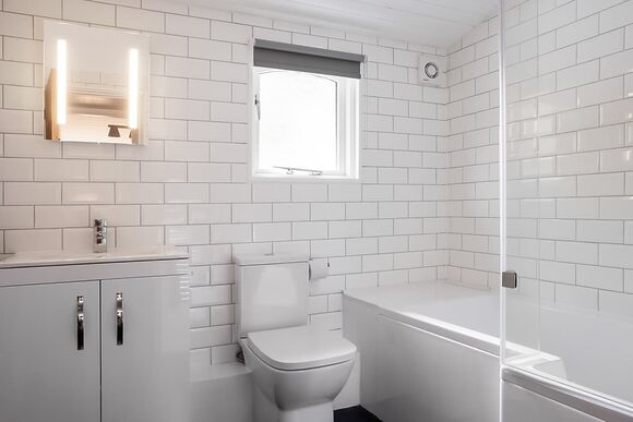 Deluxe 2 Lodge with parking, ensuite & decking - Warmwell, Near Weymouth