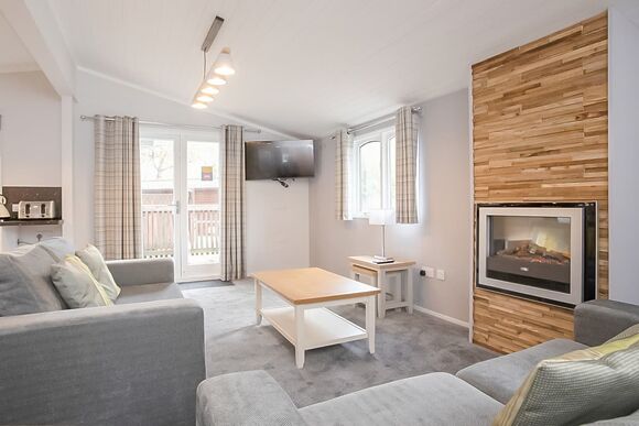 Deluxe 2 Lodge with parking, ensuite & decking, Deluxe 2 Lodge with parking, ensuite & decking P - Warmwell, Near Weymouth