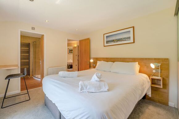 Deluxe 3 Lodge with parking, ensuite & decking - Warmwell, Near Weymouth