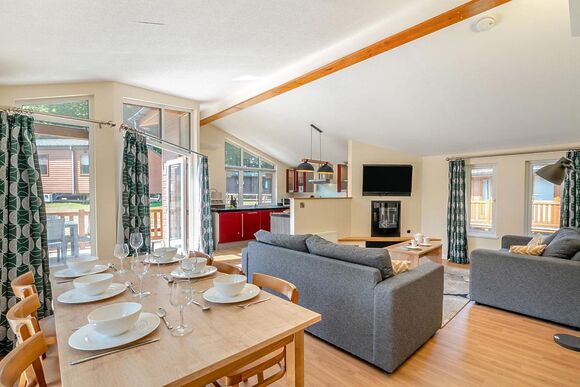 Deluxe 3 Lodge with parking, ensuite & decking, Deluxe 3, Slps 6, parking, ensuite, decking P - Warmwell, Near Weymouth