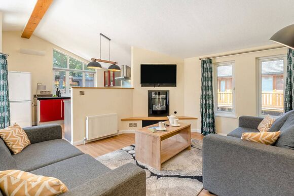 Deluxe 3 Lodge with parking, ensuite & decking, Deluxe 3, Slps 6, parking, ensuite, decking P - Warmwell, Near Weymouth