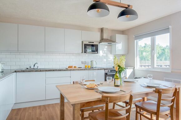 Superior Lodge with parking, ensuite & decking - Warmwell, Near Weymouth