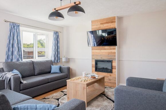 Superior 2 Lodge with parking & decking, Superior 2, Slps 6, parking, decking P - Warmwell, Near Weymouth
