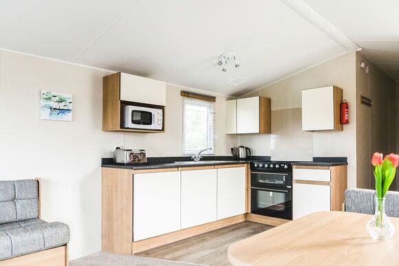 Silver  2 Caravan (Pet Friendly) - Waterside Holiday Park, Paignton