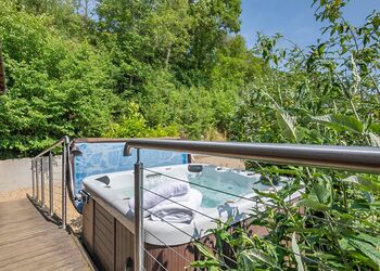 Escape Spa 3 - Waveney River Centre, Burgh St Peter, Beccles