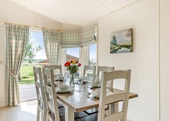 Escape Spa 3 - Waveney River Centre, Burgh St Peter, Beccles