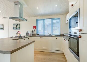 Escape Spa 3 - Waveney River Centre, Burgh St Peter, Beccles