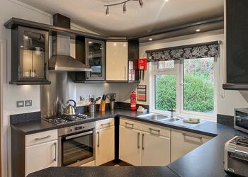 Escape Spa 1 - Waveney River Centre, Burgh St Peter, Beccles