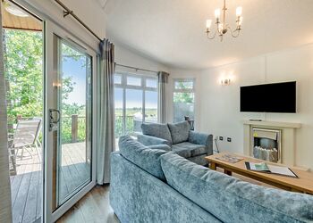 Retreat Spa 2 - Waveney River Centre, Burgh St Peter, Beccles