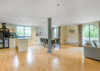 Burgh Staithe Spa - Waveney River Centre, Burgh St Peter, Beccles