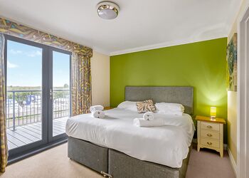 Burgh Staithe Spa - Waveney River Centre, Burgh St Peter, Beccles