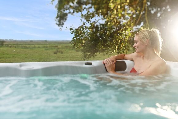 Escape Spa 9 - Waveney River Centre, Burgh St Peter, Beccles