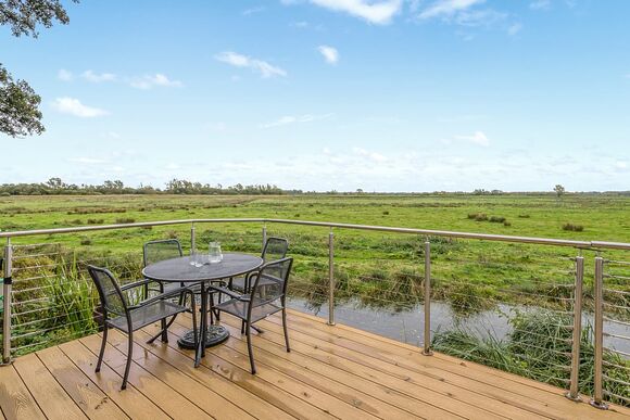 Escape Spa 9 - Waveney River Centre, Burgh St Peter, Beccles