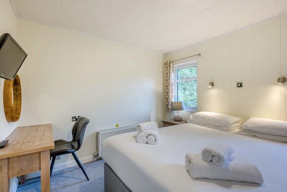 Retreat 2 - Waveney River Centre, Burgh St Peter, Beccles