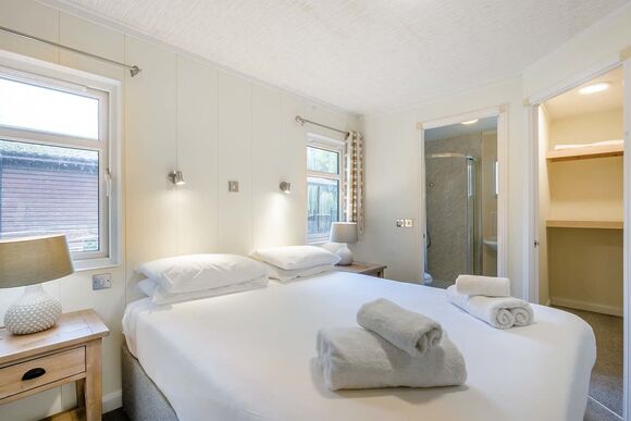 Retreat 2 - Waveney River Centre, Burgh St Peter, Beccles